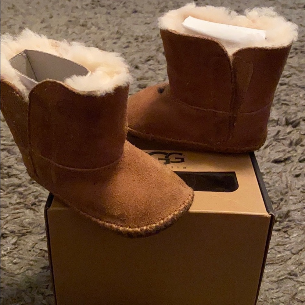 UGG Caden snow boot